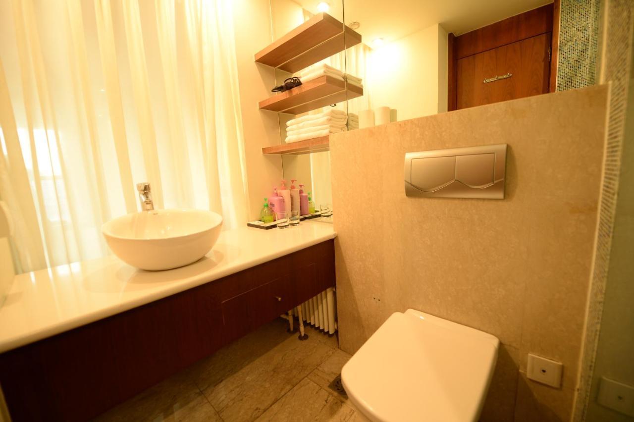 New Oriental Suites 3* Beijing